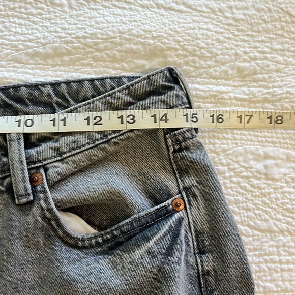 H&M Grey Wash Straight Cut Jeans - Picture 6 of 7